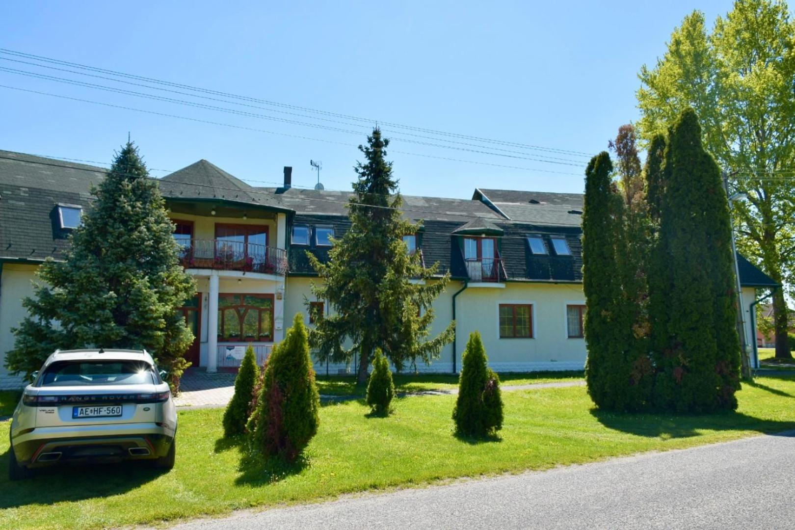 Eden Panzio Buk Exterior foto