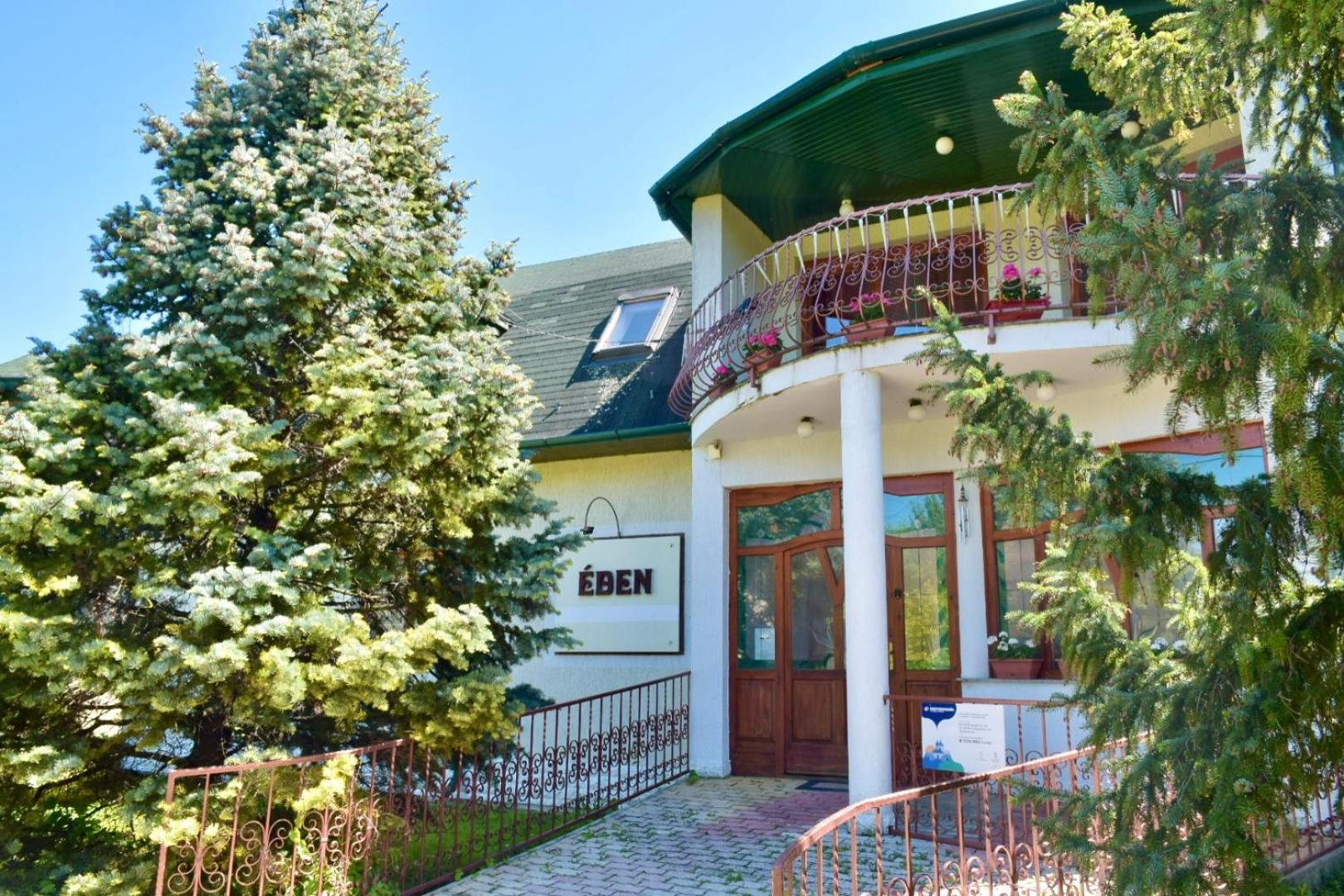 Eden Panzio Buk Exterior foto